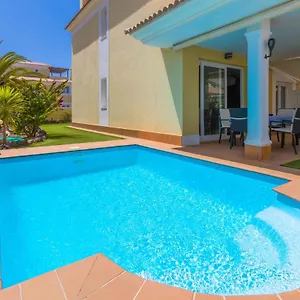 https://villa-ottavio-golden-park.in-canary-islands.com