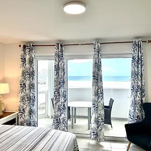 https://pirates-booty-beach-bar-studio-at-morgan-resort.comcaribbean.com